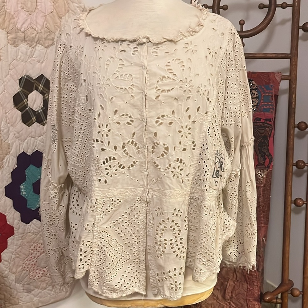 Magnolia Pearl Eyelet Selah Blouse in Moonlight Top - Picture 7 of 14